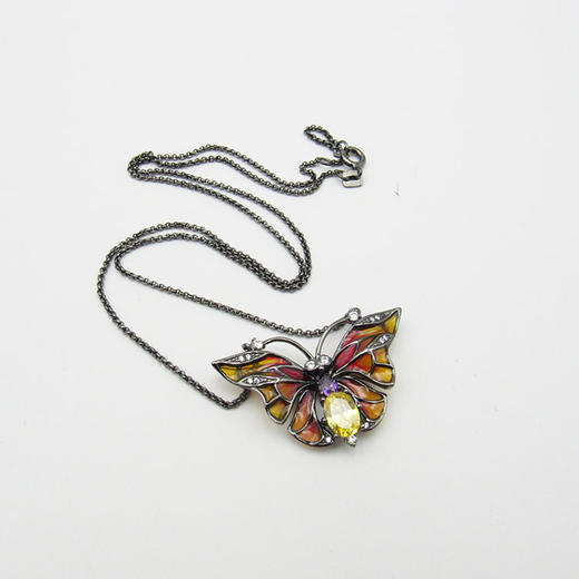 冷珐琅蝴蝶项链