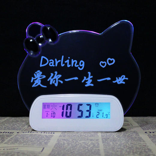 【为思礼】Helloo Kitty留言板时钟 荧光写字板闹钟 创意时尚电子钟 商品图0