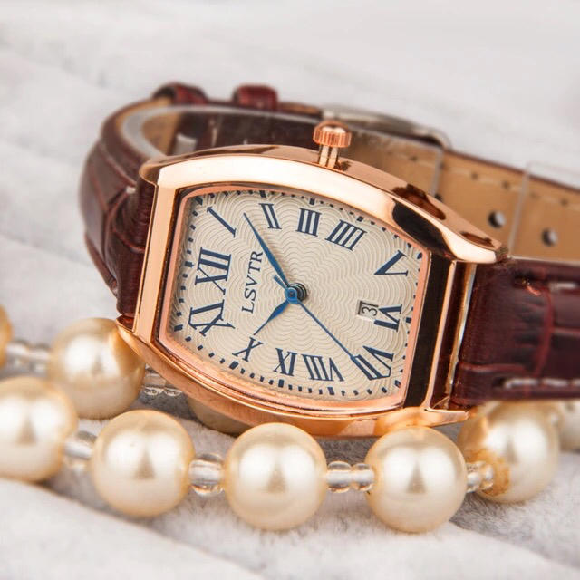 朗思威lsvtr韩国潮流时尚复古简约真皮带酒桶型日历女表情侣手表