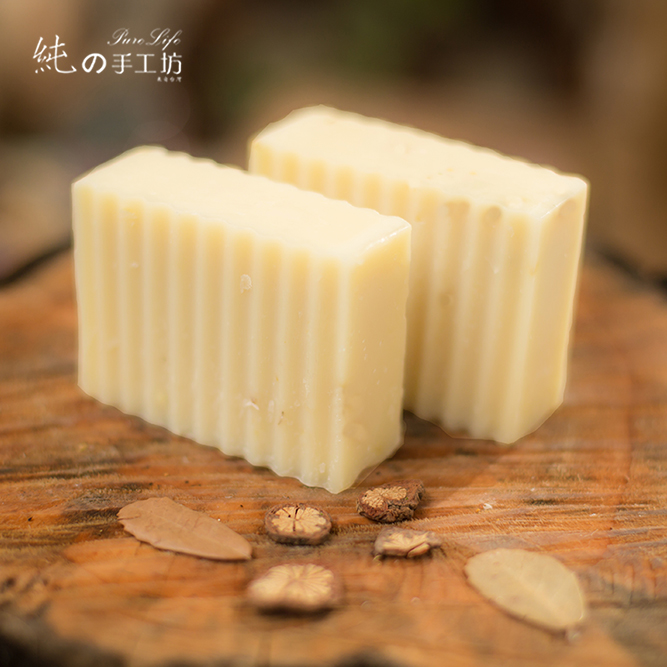 【純妧手工坊】完整滋润~温和清洁保湿~牛奶薰衣草精油手工皂