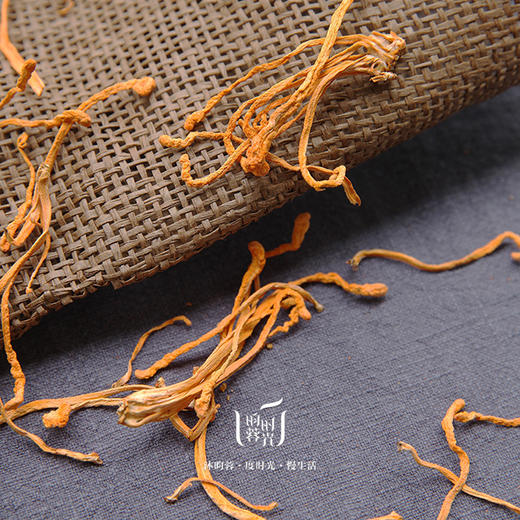 【昀蓉时光· ·新会正宗孢子头虫草花】孢子头硕大·身形纤细（100g/盒  200g/盒) 商品图4