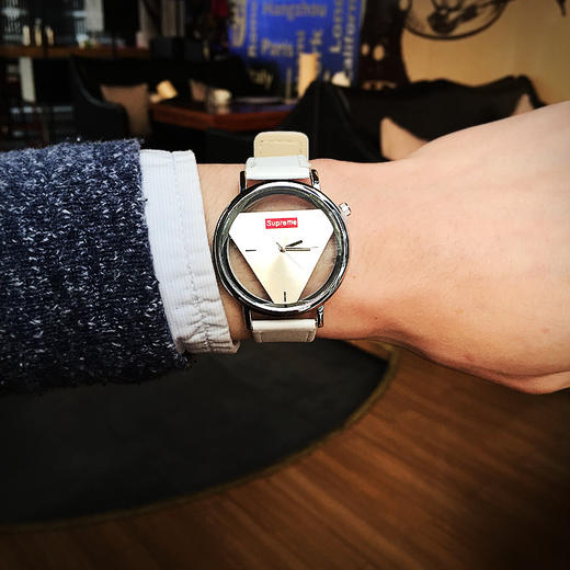 supreme手表镂空钢面设计街头大牌权志龙款潮牌手表学生简约款
