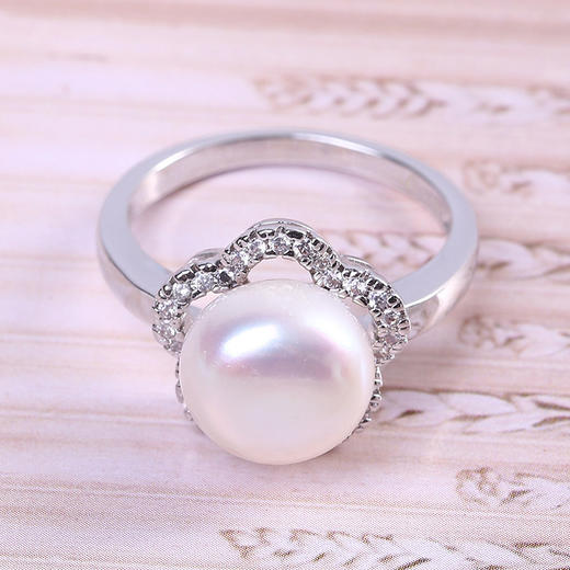 【戒指】S925纯银韩版女款 镶嵌珍珠花朵戒指 简约大方 商品图0