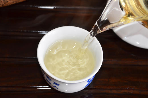 2016年千家寨古树茶357克纯料生茶饼茶 商品图5