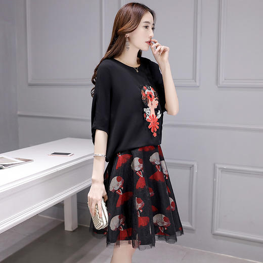 【服饰鞋包】夏两件套雪纺连衣裙夏中长款蝙蝠袖套装印花中裙 商品图1