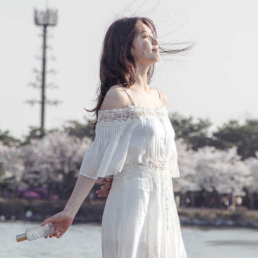 【服饰鞋包】裴秀智明星同款 白色一字肩吊带连衣裙蕾丝雪纺裙子夏季新款 商品图3