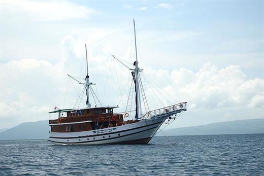 印尼Lady Denok四王岛/科莫多船宿行程 商品图1