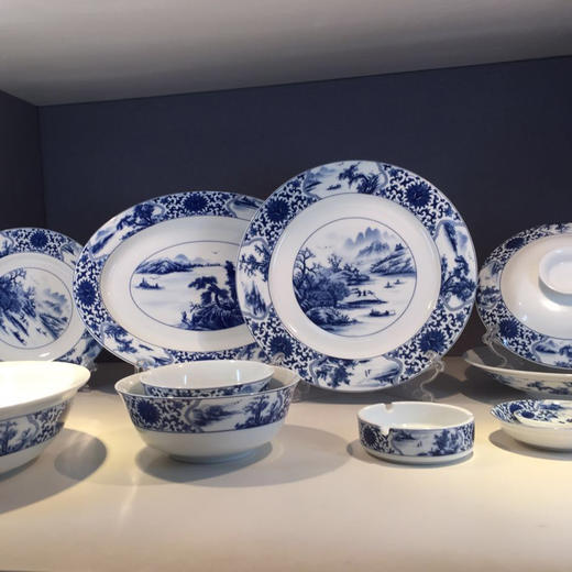 景德镇 陶瓷 国瓷红叶 28头开某光山水中餐具 商品图0