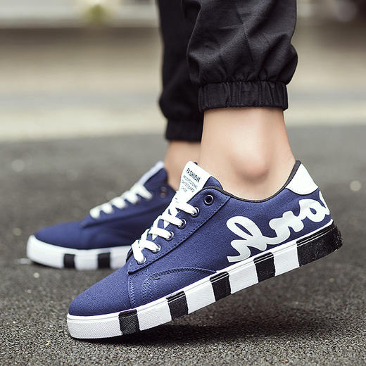 【服饰鞋包】 夏季新款男士低帮学生板鞋韩版潮流休闲透气时尚板鞋 商品图0