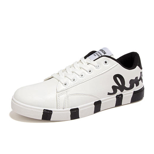 【服饰鞋包】 夏季新款男士低帮学生板鞋韩版潮流休闲透气时尚板鞋 商品图1