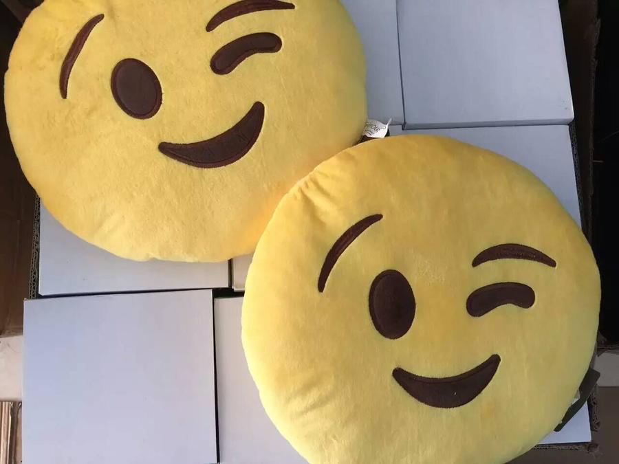 給你好心情~emoji表情包抱枕 真空包裝 一袋2個