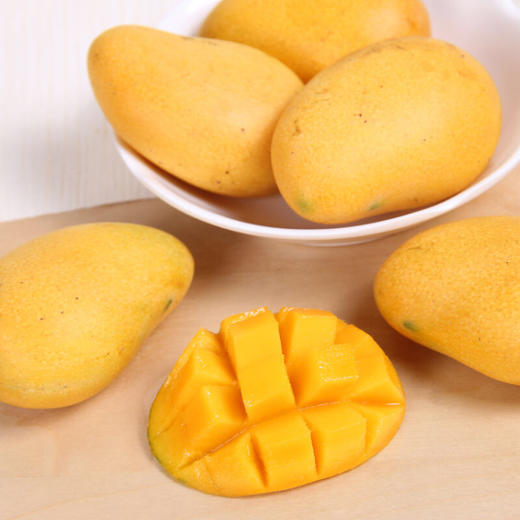 【宏丰精选】大台农芒果   芒香浓郁  果汁超多  口感甜   老少皆宜，活动价7.98一斤 商品图1