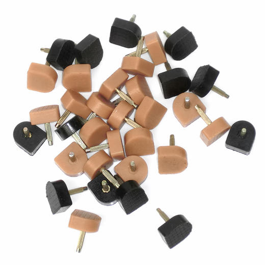 细铁芯钉跟一盒10双一双1.2元 商品图0