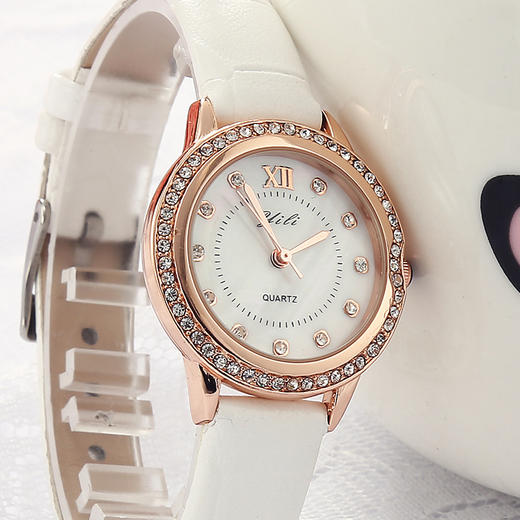 （手表）。YILI品牌包装韩版女生女表小表盘防水腕表精致水钻石英女款手表 商品图3