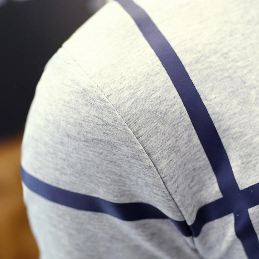 【服饰鞋包】秋新款男士长袖T恤时尚纯棉潮打底衫简约百搭体恤休闲上衣 商品图3