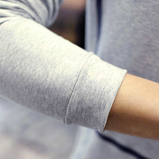 【服饰鞋包】秋新款男士长袖T恤时尚纯棉潮打底衫简约百搭体恤休闲上衣 商品图4