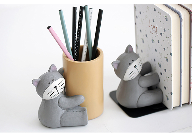 三年二班时尚可爱小猫笔筒创意办公桌面笔筒摆件笔桶收纳盒