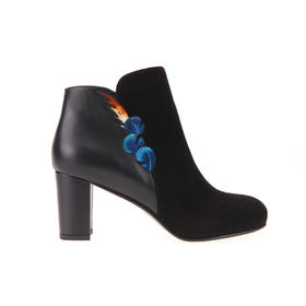 sheme 经典 反绒 nappa 刺绣  羽毛 短靴