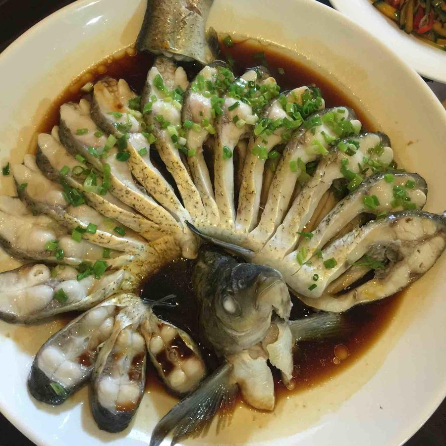 蔥油鯿魚