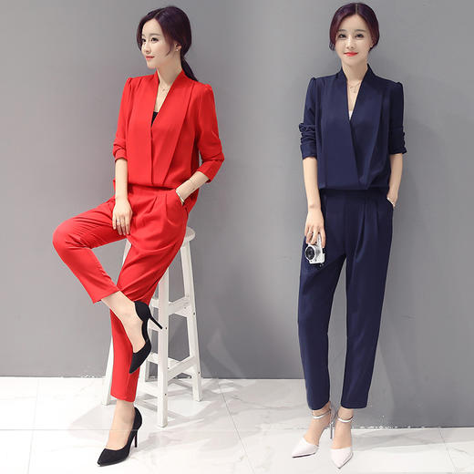 【套装女】秋季新款韩版套装女V领纯色修身长袖宽松显瘦两件套 商品图0
