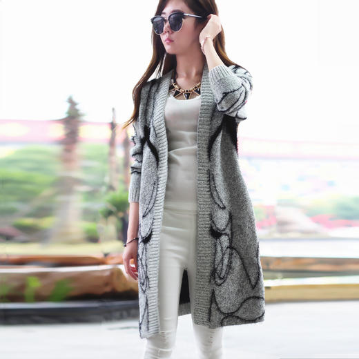 【开衫女】秋季新款女装抽象蝙蝠袖简约中长款针织衫毛衣开衫外套 商品图0