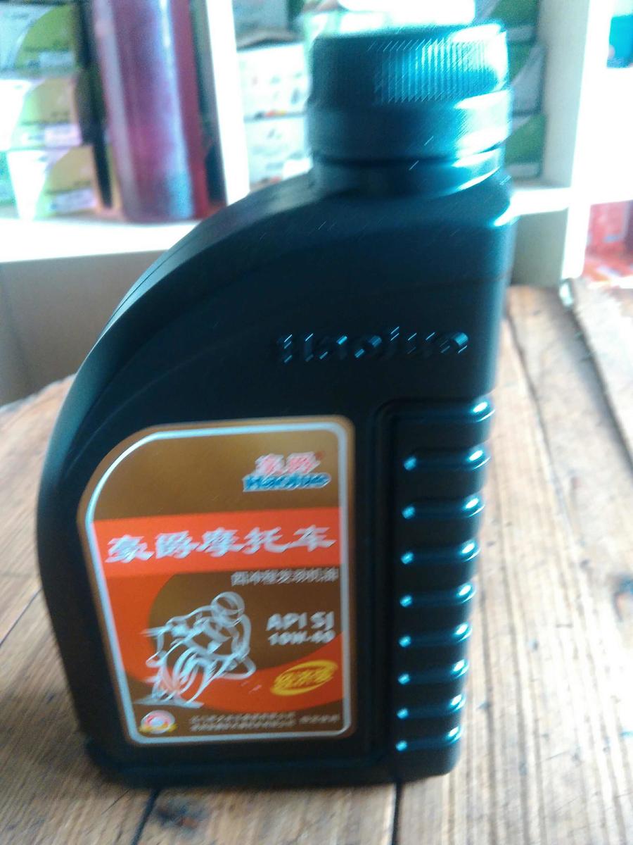 豪爵摩托车原厂机油0,9升.一件12瓶