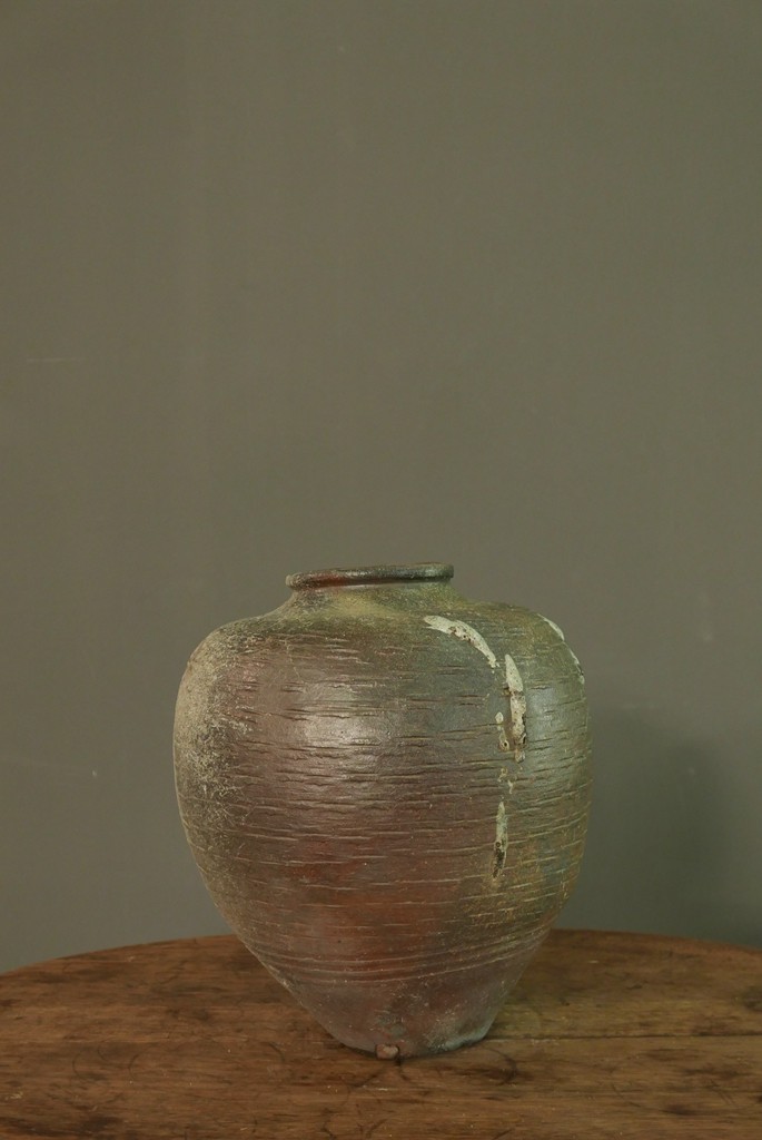 018灰褐色剔刻竹编藤纹丰肩广腹细足窄口罐清代43x34x15
