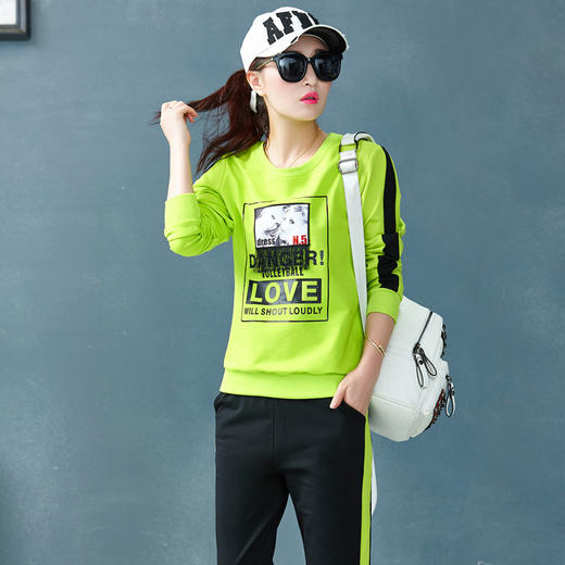 【套装女】宝多芬秋季靓丽女运动服棉质套头运动套装时尚印花条纹女休闲套装 商品图0