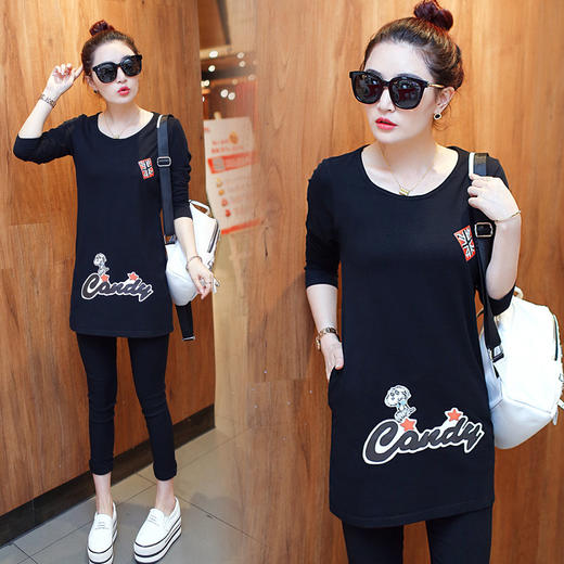 【服饰鞋包】秋装新款  时尚女式长袖套头宽松打底衫中长款字母t恤大码女 商品图0