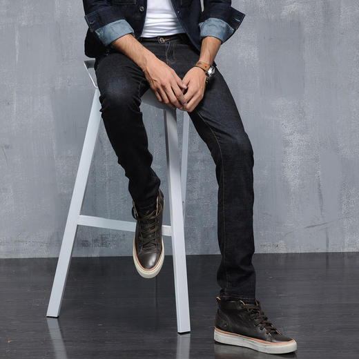 服饰鞋包新款男式牛仔裤修身微弹小脚裤男装韩版潮男纯棉男士牛仔裤