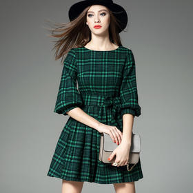 【服饰鞋包】秋冬装欧美经典格子七分灯笼袖连衣裙大码女装38008