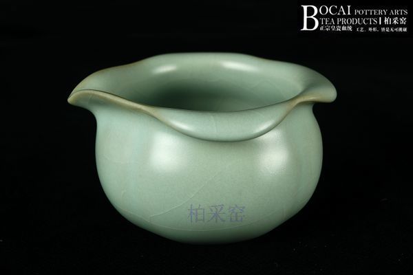 柏采汝窑心蕊公道杯茶海老釉印章款天青