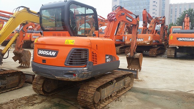 25万 斗山dx60挖掘机【285】预订下单