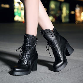 【服饰鞋包】短靴欧美铆钉马丁靴女秋冬新品女靴高跟鞋拉链靴子