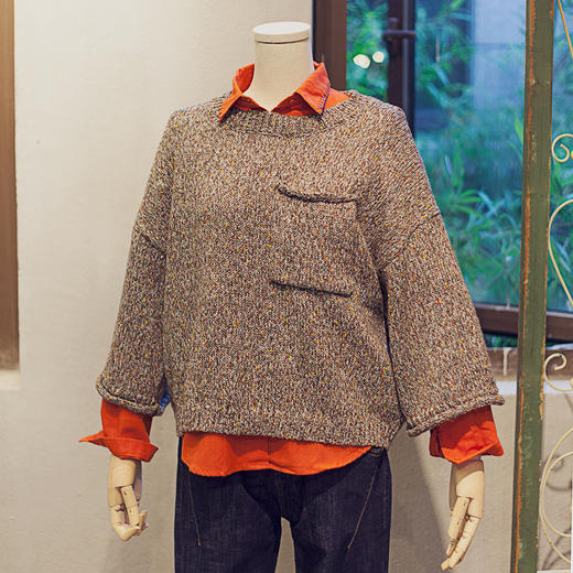 【服饰鞋包】秋冬季新款女装 韩版混彩纱女士圆领喇叭袖毛衣 商品图0