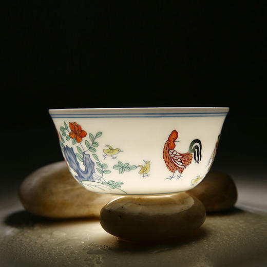 成化斗彩鸡缸杯