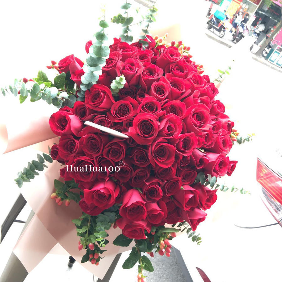 永远爱你丨99朵红玫瑰 尤加利叶花束