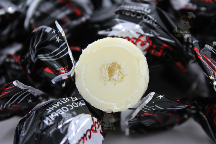 【远味】进口食品 俄罗斯椰蓉夹心巧克力250g包邮