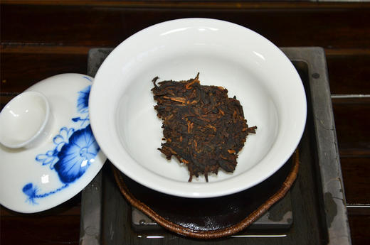 2015年易武醇香普洱熟茶357克饼茶 商品图3