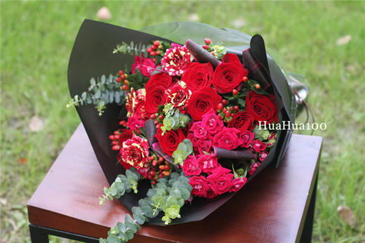 漂亮人生丨11朵红玫瑰红蔷薇花束 商品图1