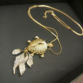 【配饰】韩版时尚百搭毛衣链长款女金鱼吊坠项链装饰品链挂链秋季衣服配链