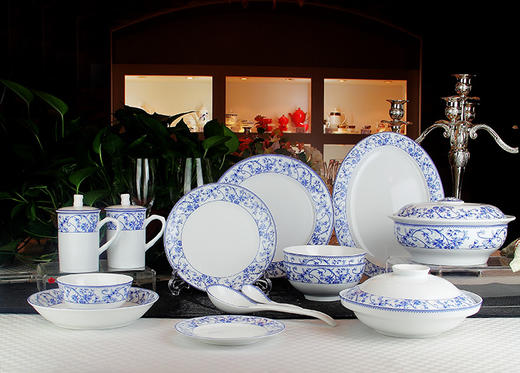 景德镇 陶瓷 国瓷红叶 46头青花莲餐具 商品图0