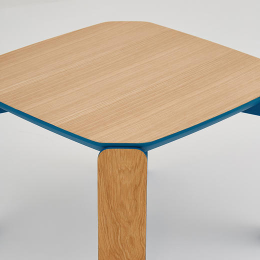 【Inyard】45度桌系列桦木多层板 白橡木实木腿 蓝色边桌 商品图6