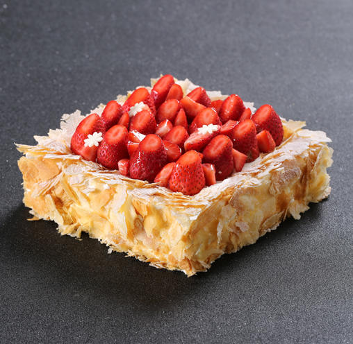 草莓蕾蒂 1.5磅(约15*15cm) - 卡米琪卡米琪蛋糕旗舰店