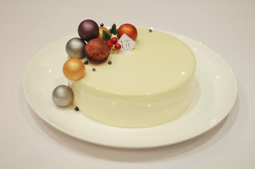 圣诞款白巧克力覆盆子慕斯蛋糕WHITE CHOCOLATE RASPBERRY MOUSSE CAKE  商品图1