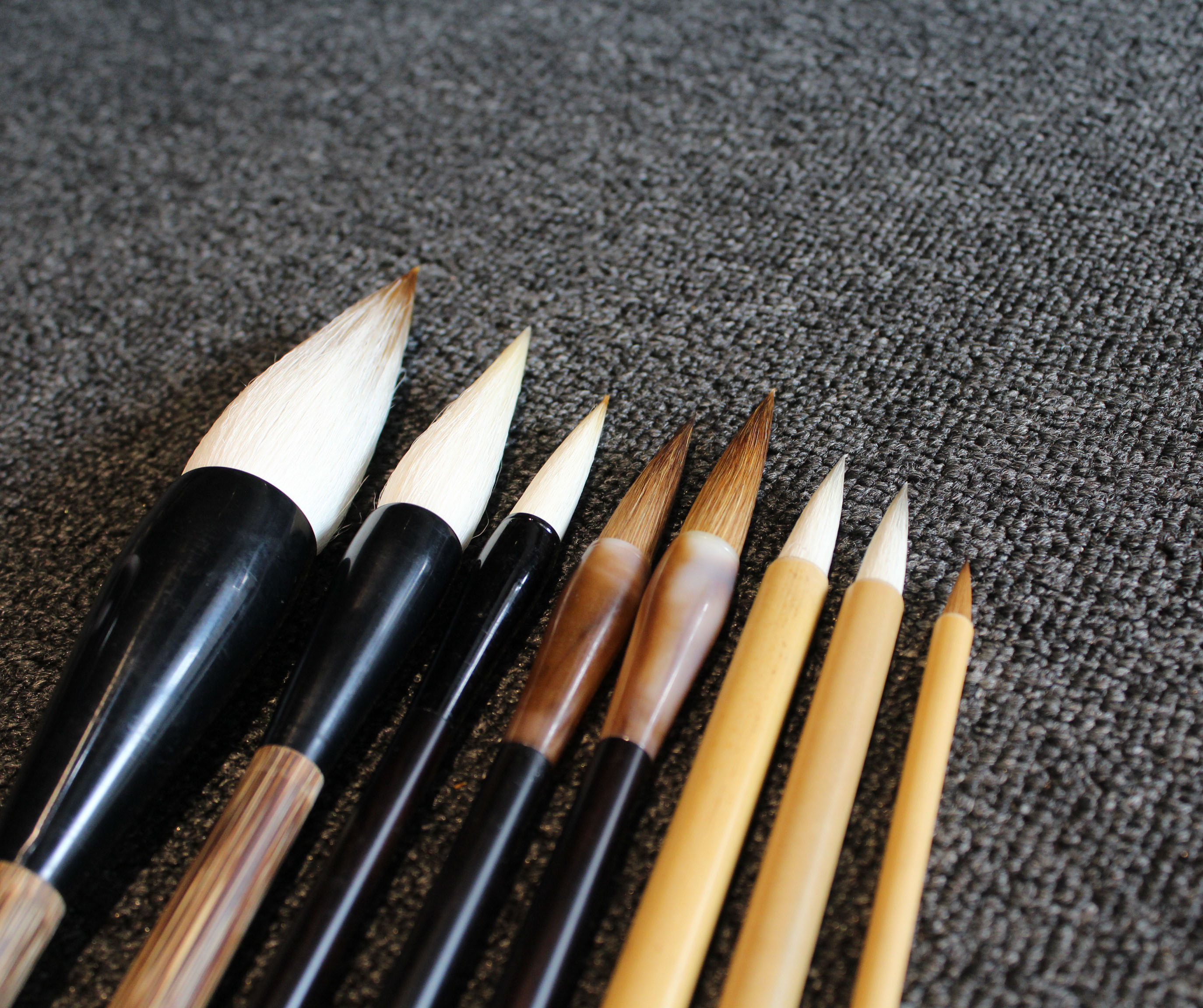 【毛笔8支装送笔帘】大小俱全，各体适用，年度爆款，好评如潮！