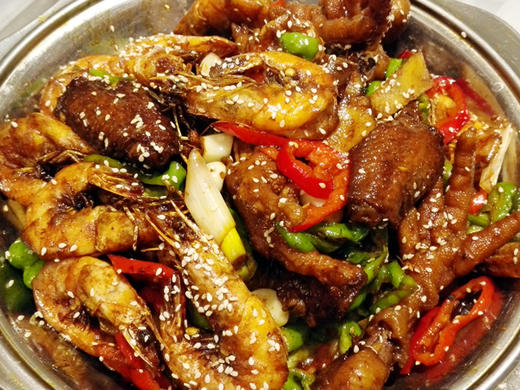 招牌菜干锅鸡翅凤爪虾配料青虾鸡翅鸡爪蔬菜