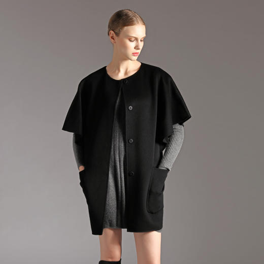 圆领喇叭袖羊绒呢大衣 SJF14P399N 商品图4