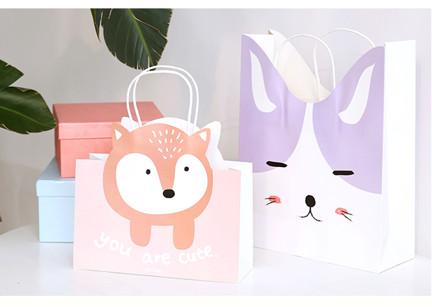 q异形萌物包装袋生日礼物加厚纸质袋子可爱便携手提袋款式随机发