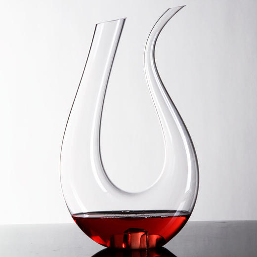 高端u型醒酒器 - 诚诚酒城